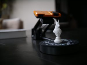 SOL 3D scanner with dog